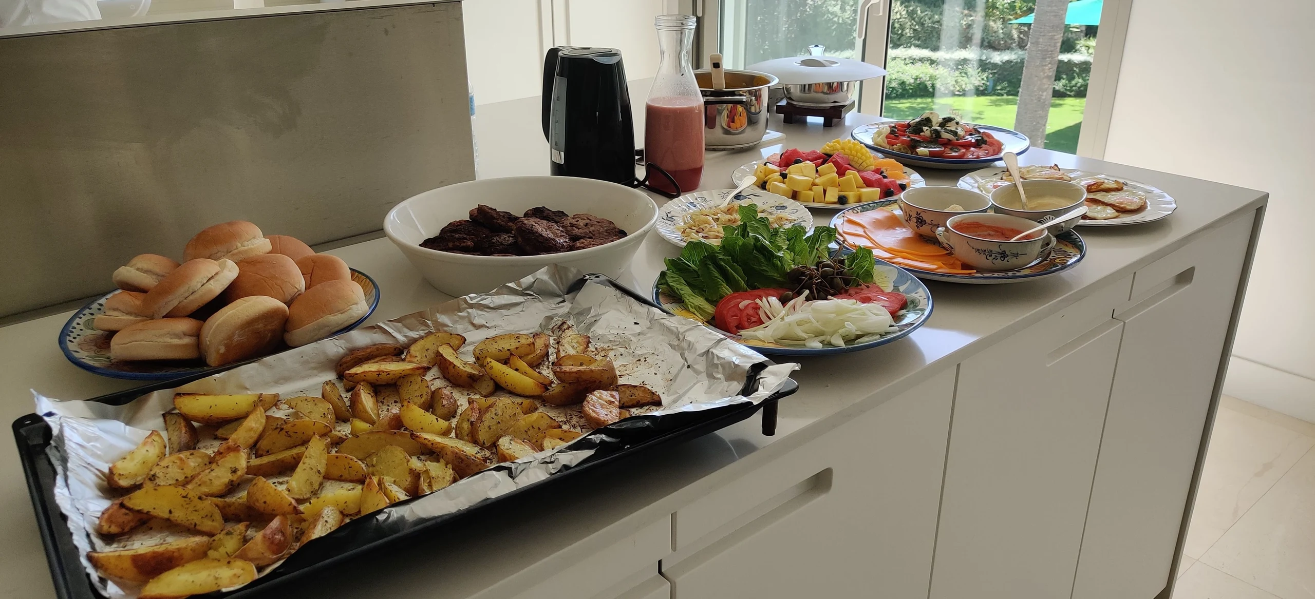 Breakfast details arranged for a relaxed villa morning